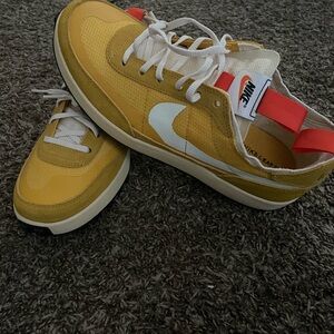 Nike Men's Yellow Sneakers